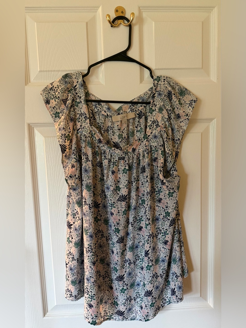 LOFT Floral Cap-Sleeve Blouse in White, Navy & Green